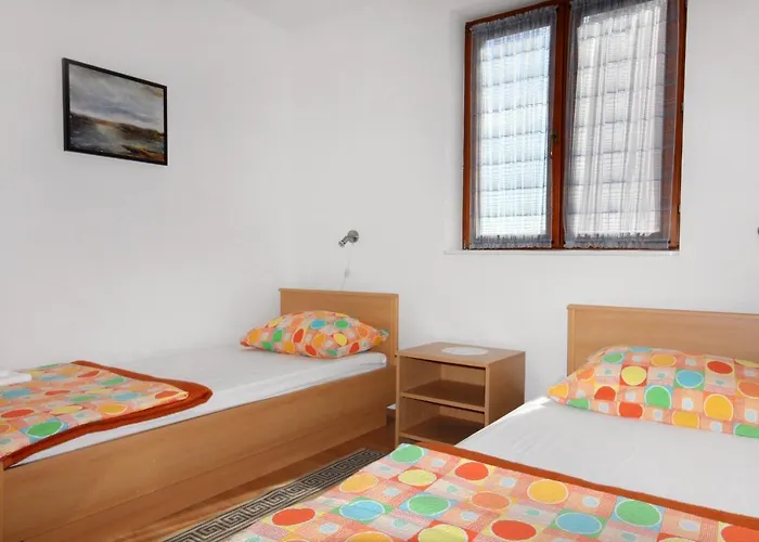 With A Parking Space Apartman Malinska